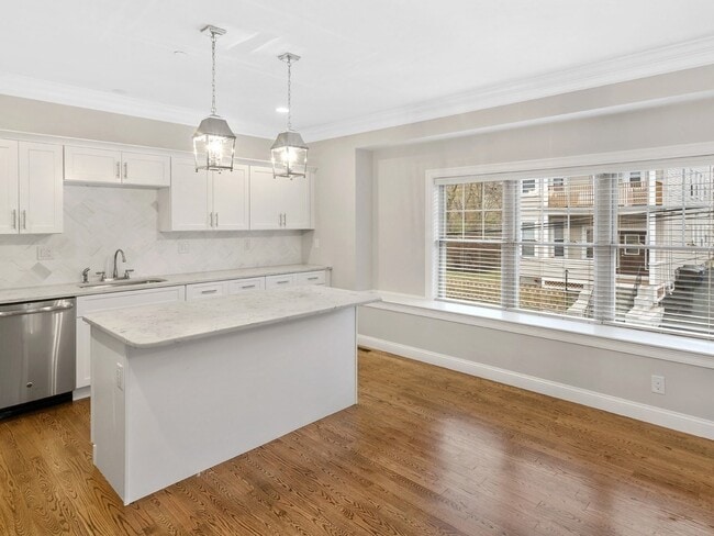 Photo - 38 Millmont St