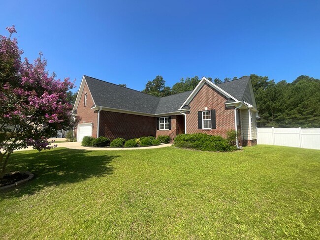 Photo - 404 Windover Dr