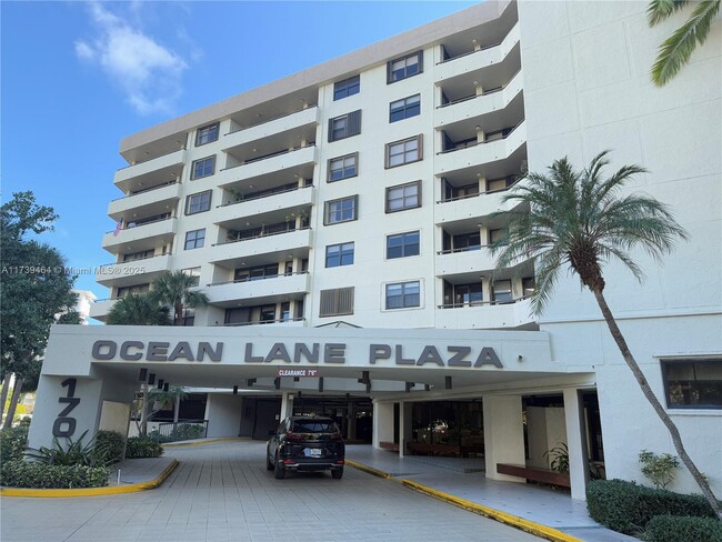 Photo - 170 Ocean Lane Dr Unidad 605 Rental