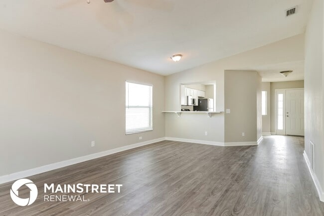 Photo - 5912 40th Ave W