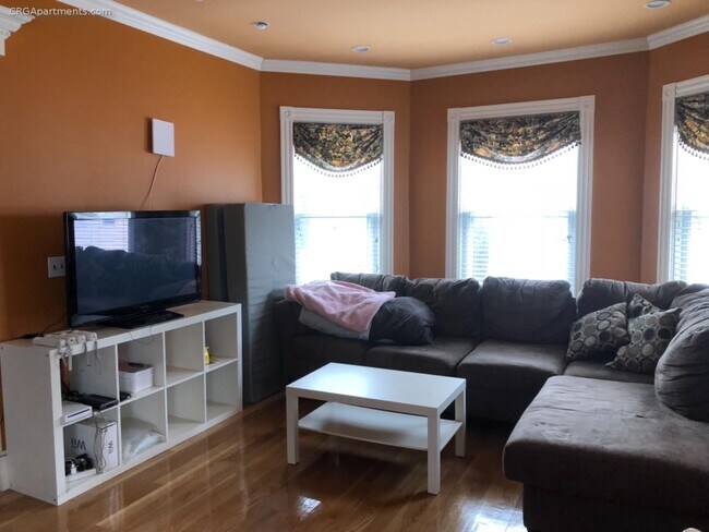 Photo - 7 Saint Paul St Unit 2R