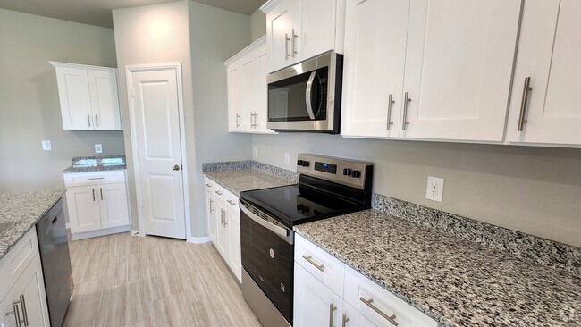 Building Photo - 16429 Severn Ln Rental