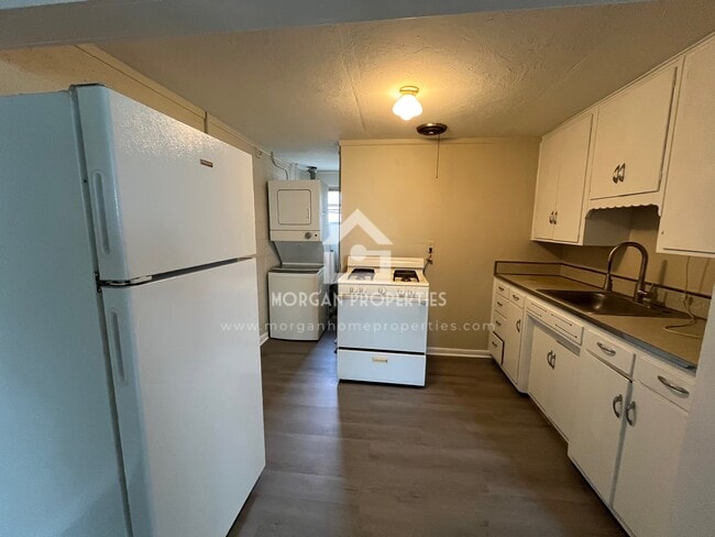 Photo - 123 Franklin St Unidad B