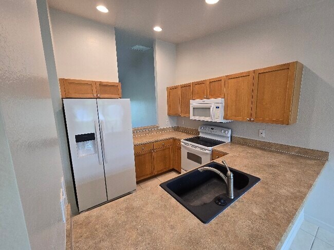 Photo - 518 SE 5th Pl Unit 518 SE 5th Pl