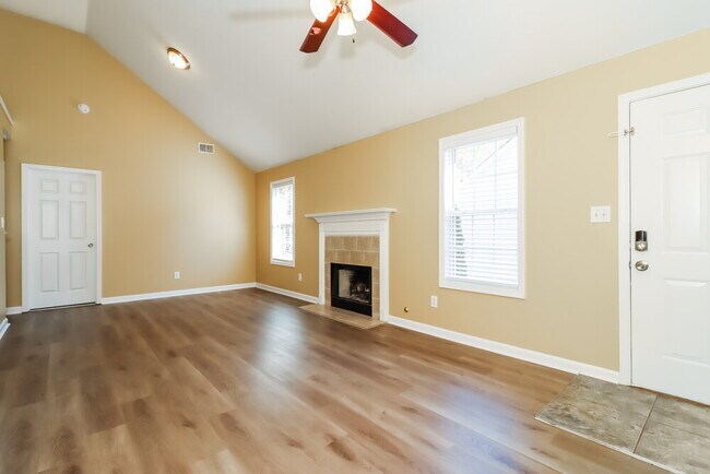 Photo - 1072 Abington Ct