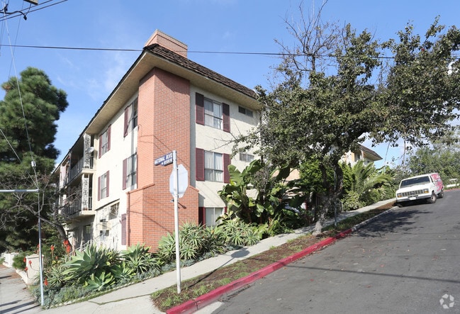 3189 Cheviot Vista Place