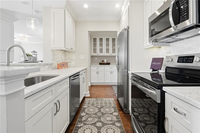 Building Photo - 300 Johnson Ferry Rd Unit A803