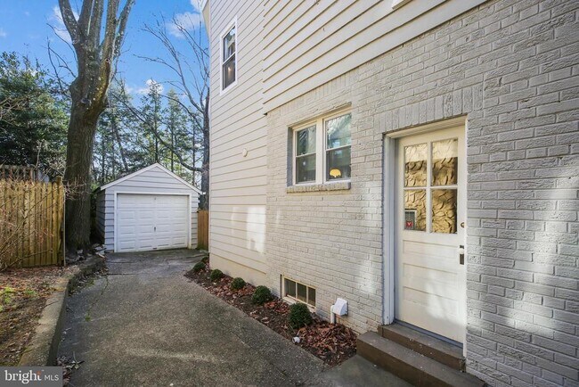 Photo - 2810 McKinley St NW