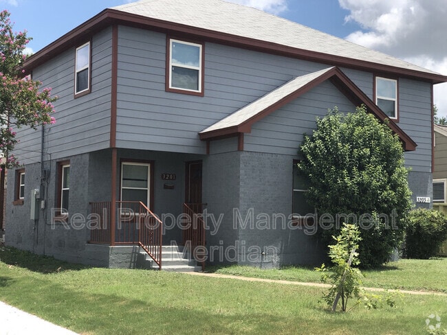 Building Photo - 3201 McCart Ave Rental