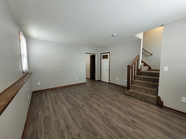 Building Photo - 1761-1763 E Lacona Avenue Unit 1763 E Lacona Avenue