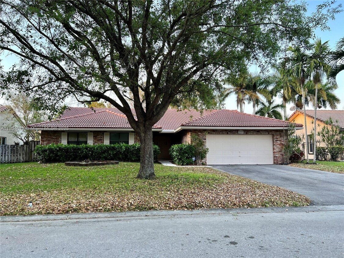 Photo - 6641 NW 52nd St (Coral Springs, FL)