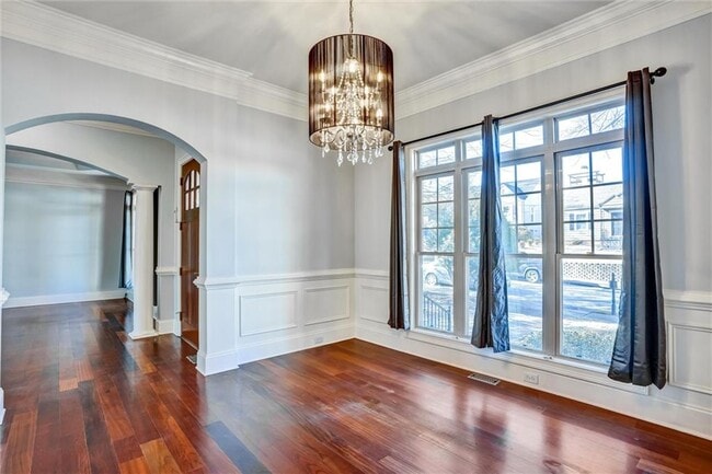 Photo - 1267 Francis St NW