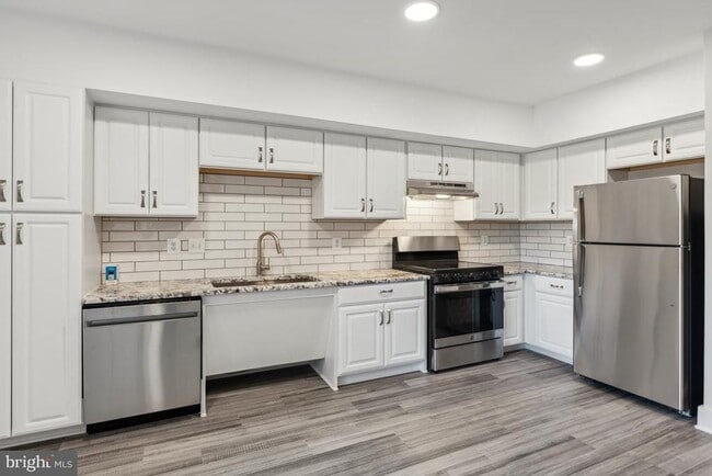 Building Photo - 19520 Village Walk Dr Unit 3-101 Rental