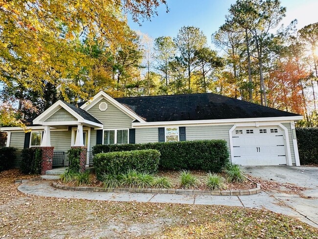 Photo - KINGS GRANT - Three bedroom/two bathroom home located within minutes to I40, MLK Parkway and Down...