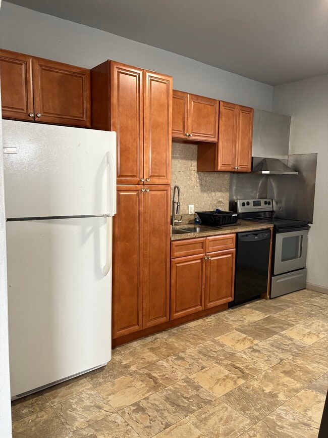 Building Photo - 3623 Frazier St Unit 2