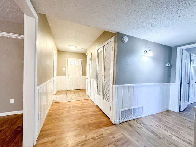 Photo - Large Home Preleasing for Summer 2025!