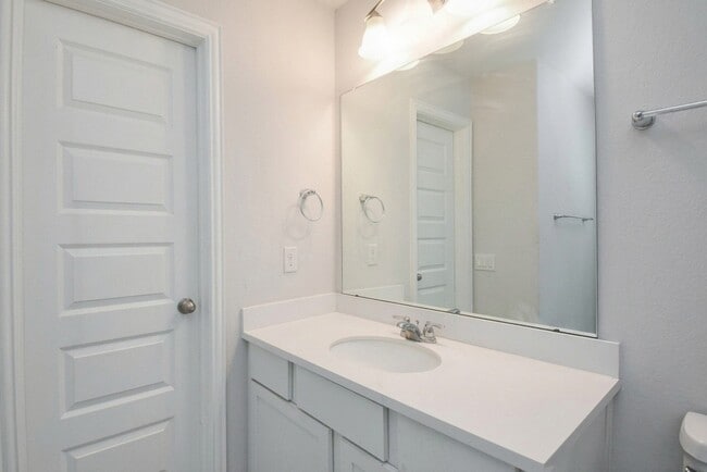 Photo - 27950 Western Crk Ct