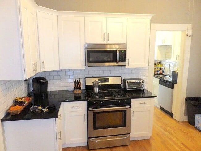 Building Photo - 51 Pearl St Unit 1