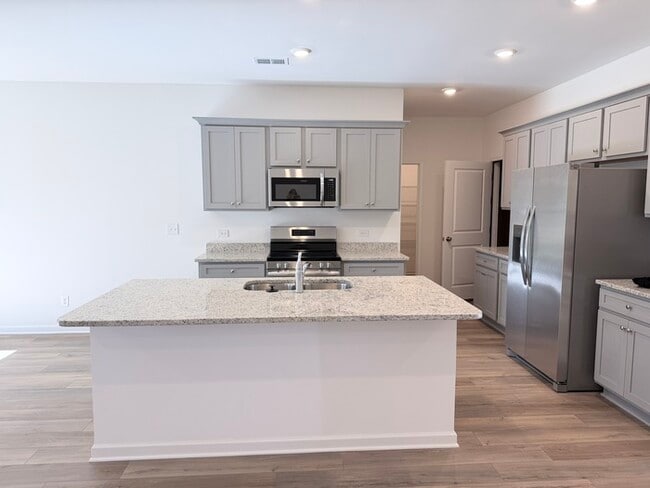 Photo - 522 Red Dragon Dr