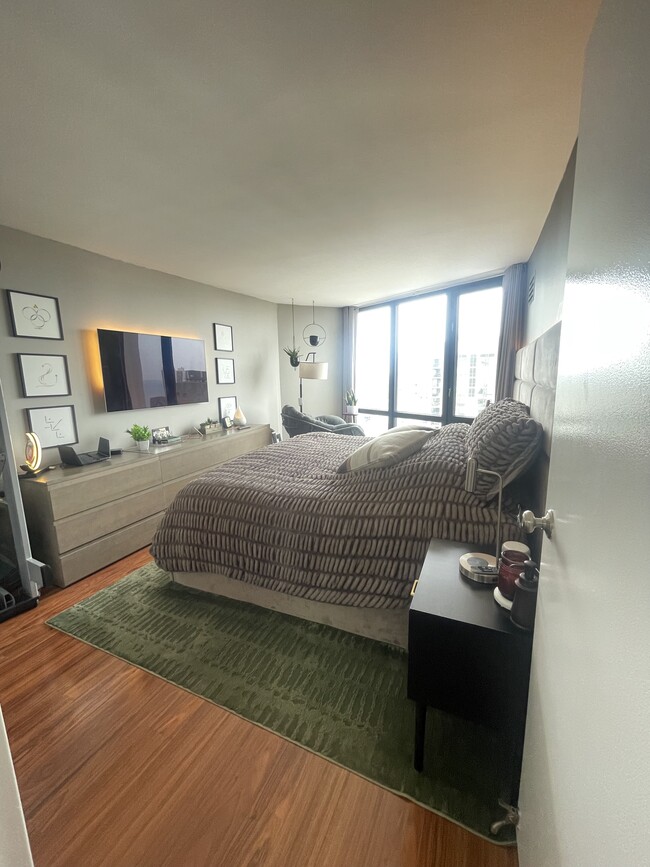 Photo - 111 W Maple St Condo Unit 3305