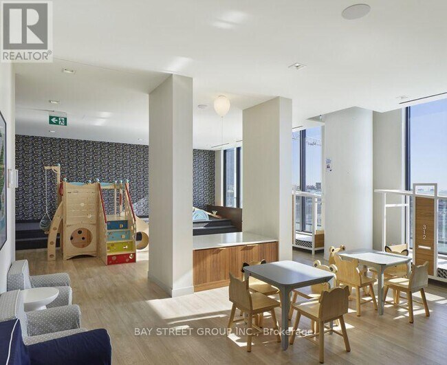 Photo - 950 Portage Pkwy Unité 806