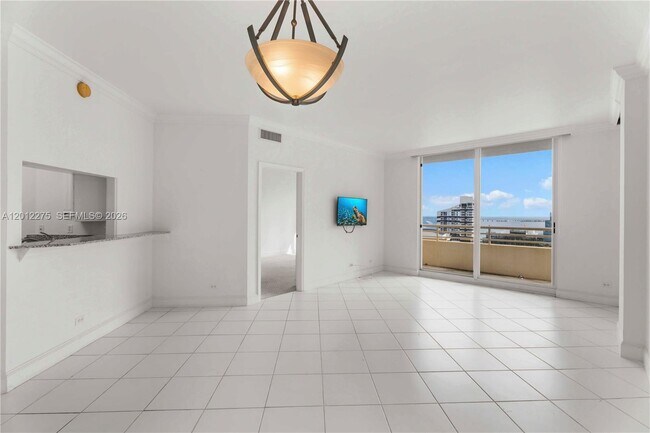 Photo - 888 Brickell Key Dr Unidad 1702