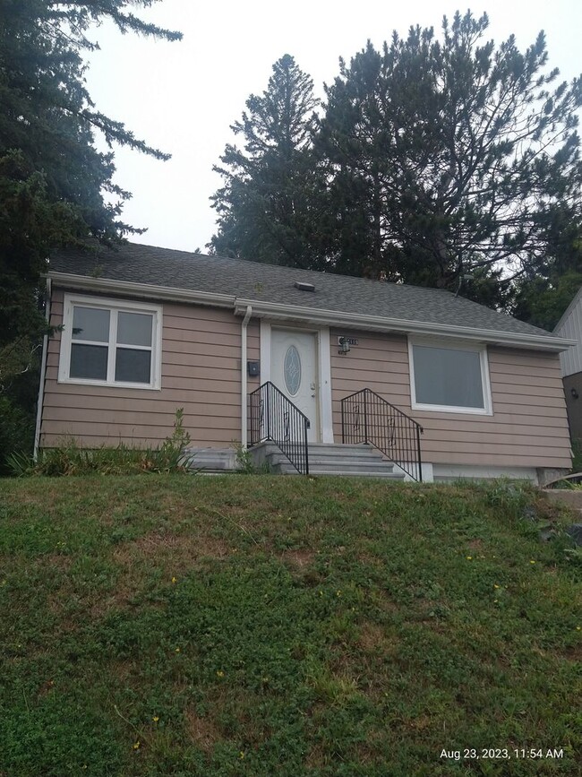 Building Photo - 3-Bedroom, 1-Bathroom - Woodland Home