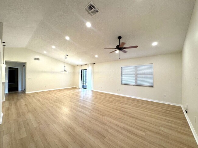 Photo - 9150 Palm Tree Dr