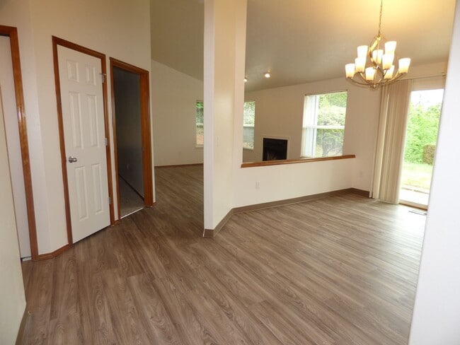 Photo - Rent Special: 1/2 Off July's Rent!! 3 bed 2 bath House in South Salem!