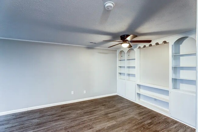 Photo - James- Marie Court