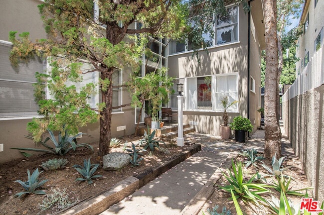 Photo - 2115 Ocean Park Blvd Unit #4