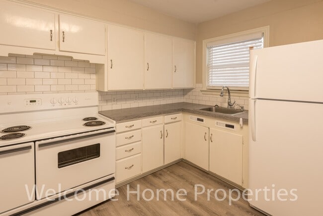 Building Photo - 318 SE 6th St Unit 318 SE 6th #1