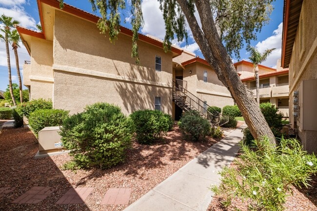 Building Photo - 10410 N Cave Creek Rd Unit 1125 Rental