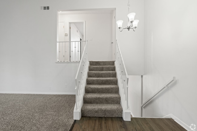 Immaculate-Townhomes_004.jpg - Immaculate Townhomes