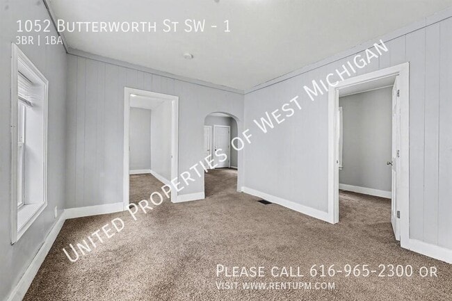 Photo - 1052 Butterworth St SW Unit 1