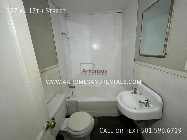 Photo - 327 W 17th St