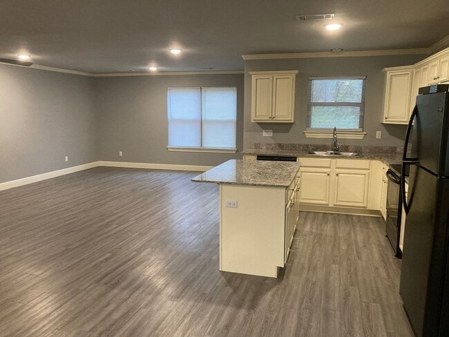 Photo - NOW PRE-LEASING Adorable 3 bedroom 3.5 bath unit!!!