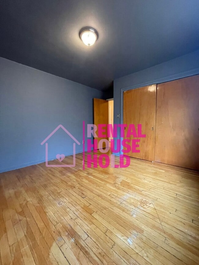 Photo - 2 Bedroom 1 Bath Condo-Security Deposit Sl...