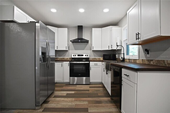 Photo - 213 S Bougainvillea Ave