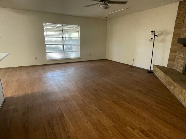 Photo - 7206 Nutmeg Ln