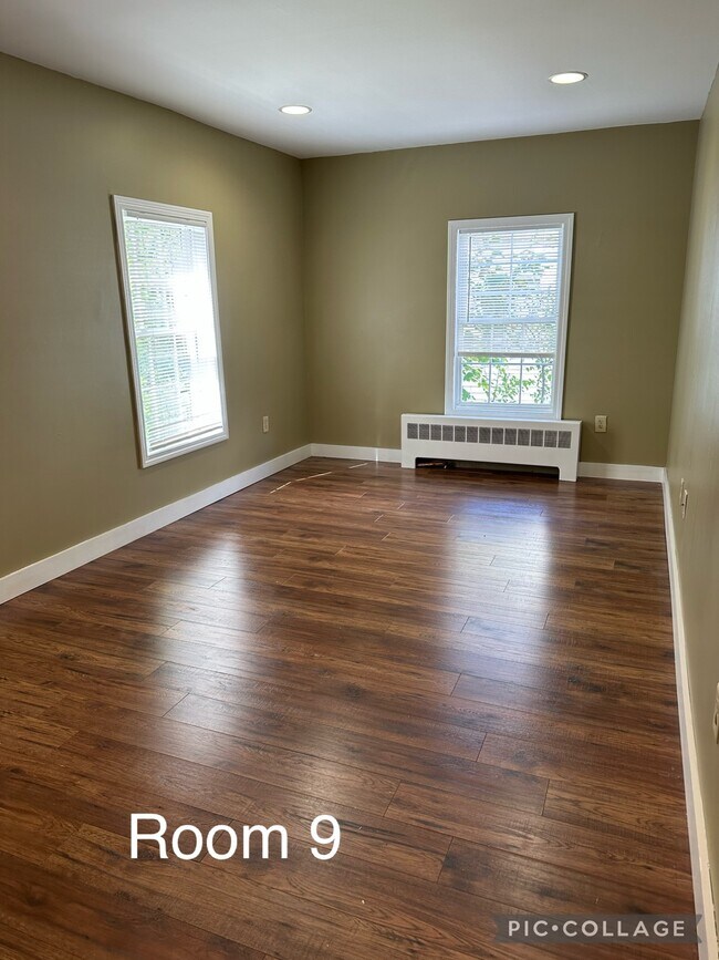 Photo - 57 Winchester St - Rooms for Rent