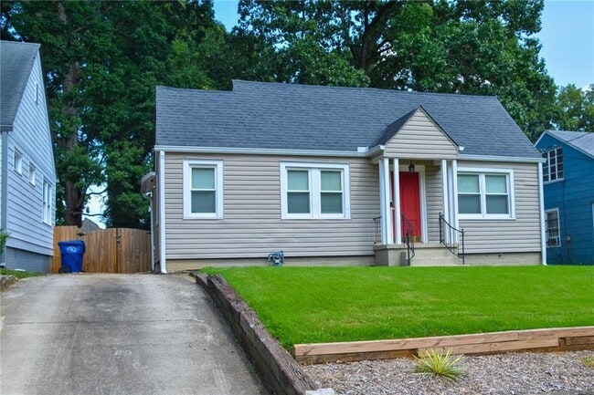 Photo - 184 Clifton St SE
