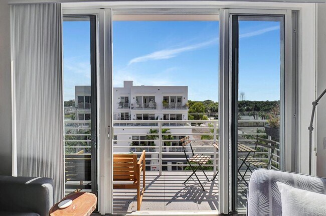 Photo - 111 SE 2nd St Unit 402