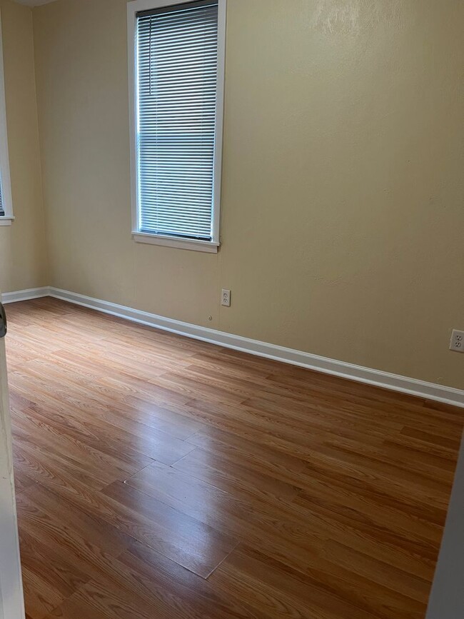Photo - NEWLY RENOVATED 3 BR HOME/FENCED IN YARD
