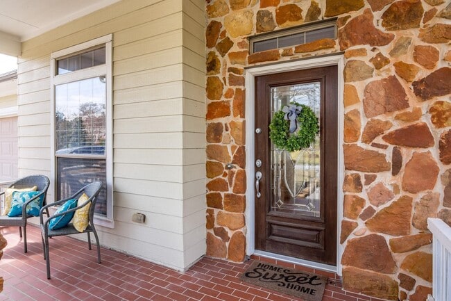 Photo - 27 S Mews Wood Ct