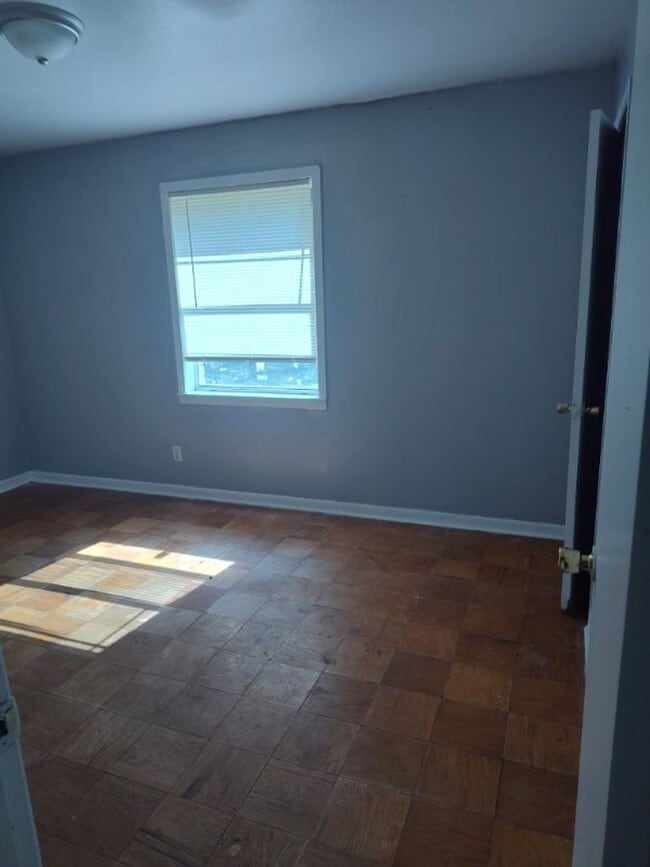 Photo - 7056 Winburn Dr