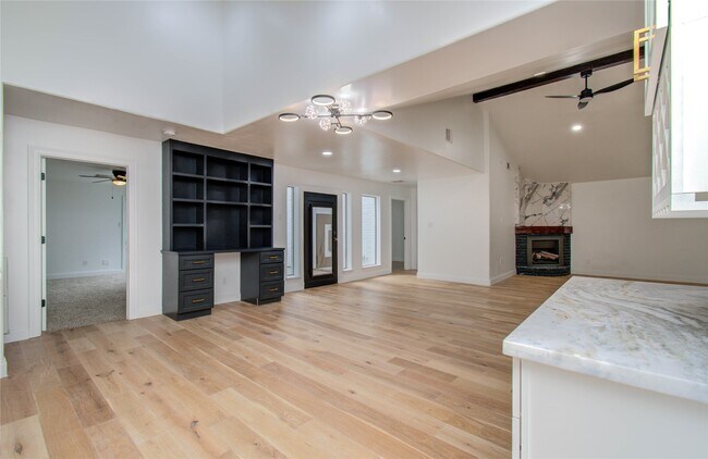 Photo - 10300 Mayfield Rd