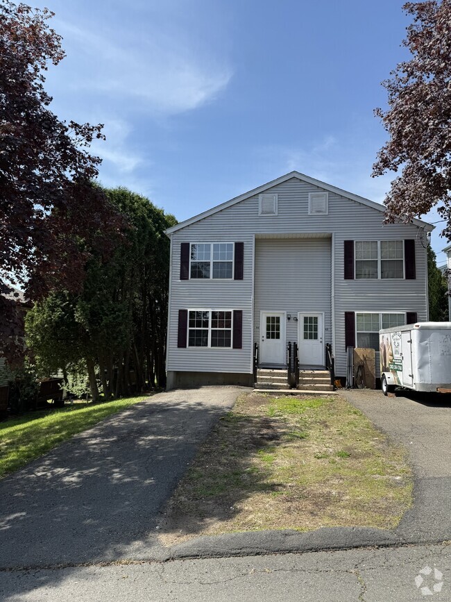 Building Photo - 6 Trumbull St Unit A Rental