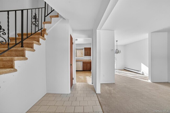 Photo - 126 Coachlight Square