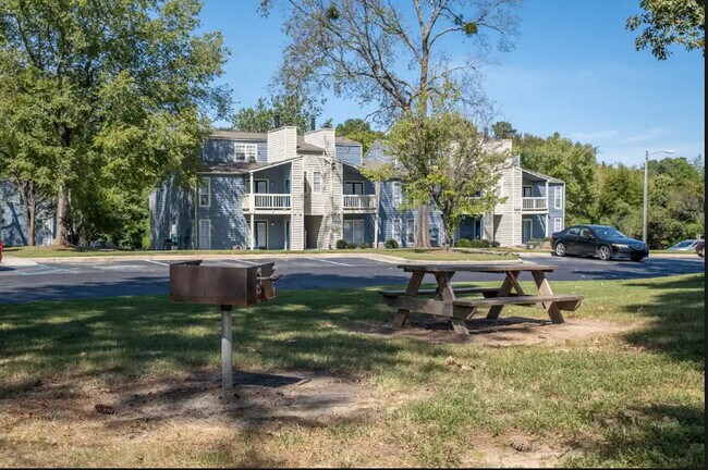 The Oaks Apartments